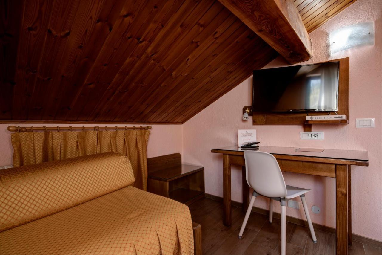 Hotel Cecchin Aosta Zewnętrze zdjęcie