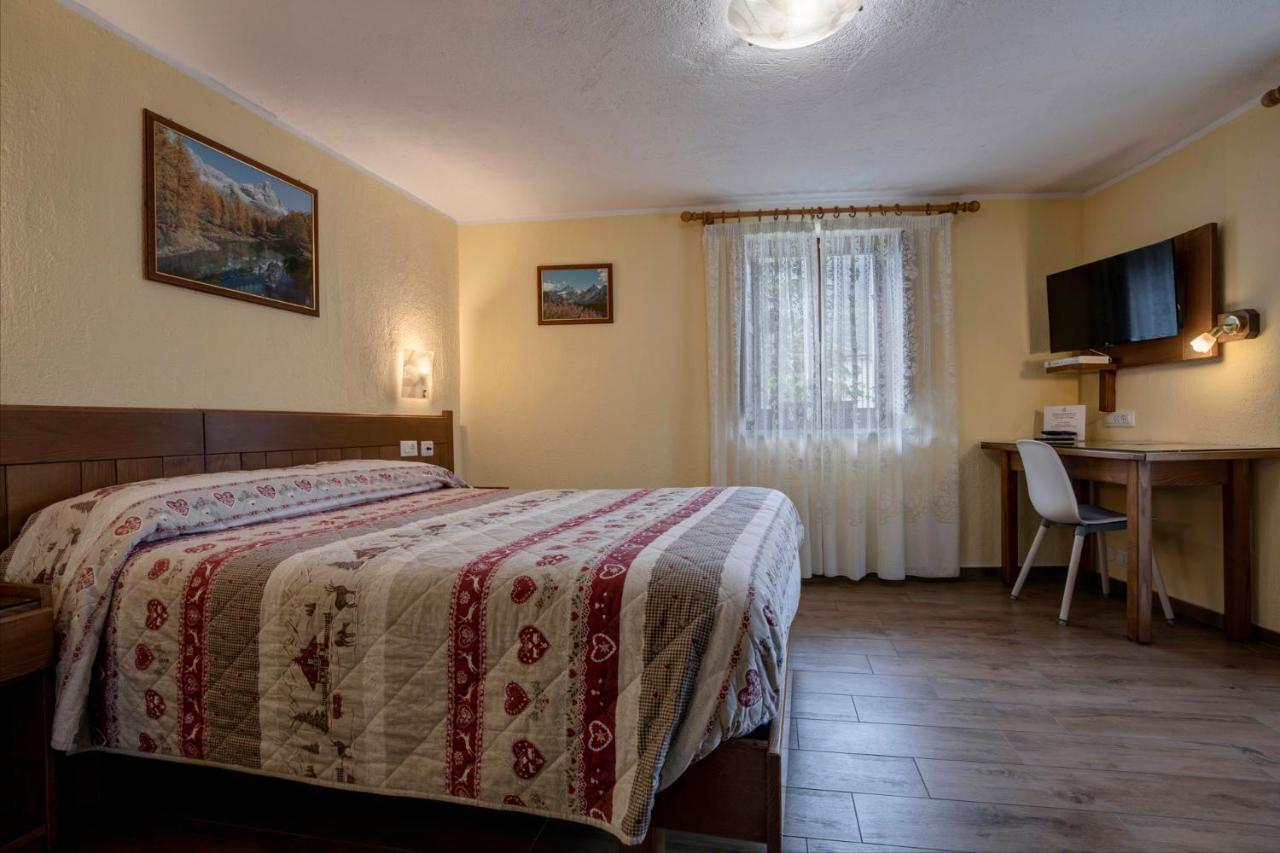 Hotel Cecchin Aosta Zewnętrze zdjęcie