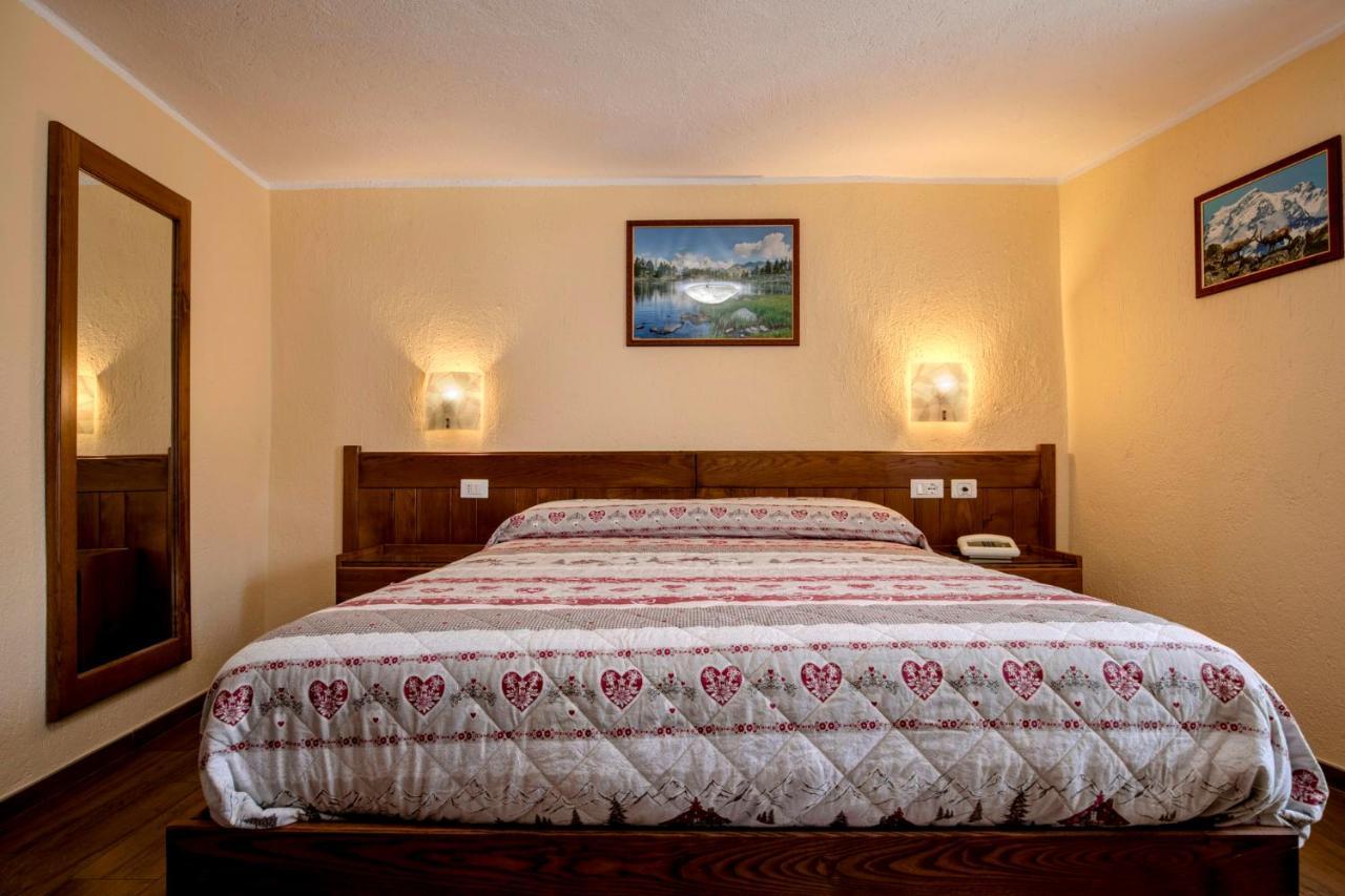 Hotel Cecchin Aosta Zewnętrze zdjęcie