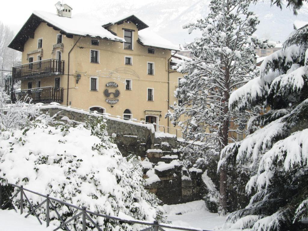 Hotel Cecchin Aosta Zewnętrze zdjęcie