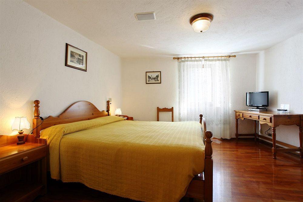 Hotel Cecchin Aosta Zewnętrze zdjęcie