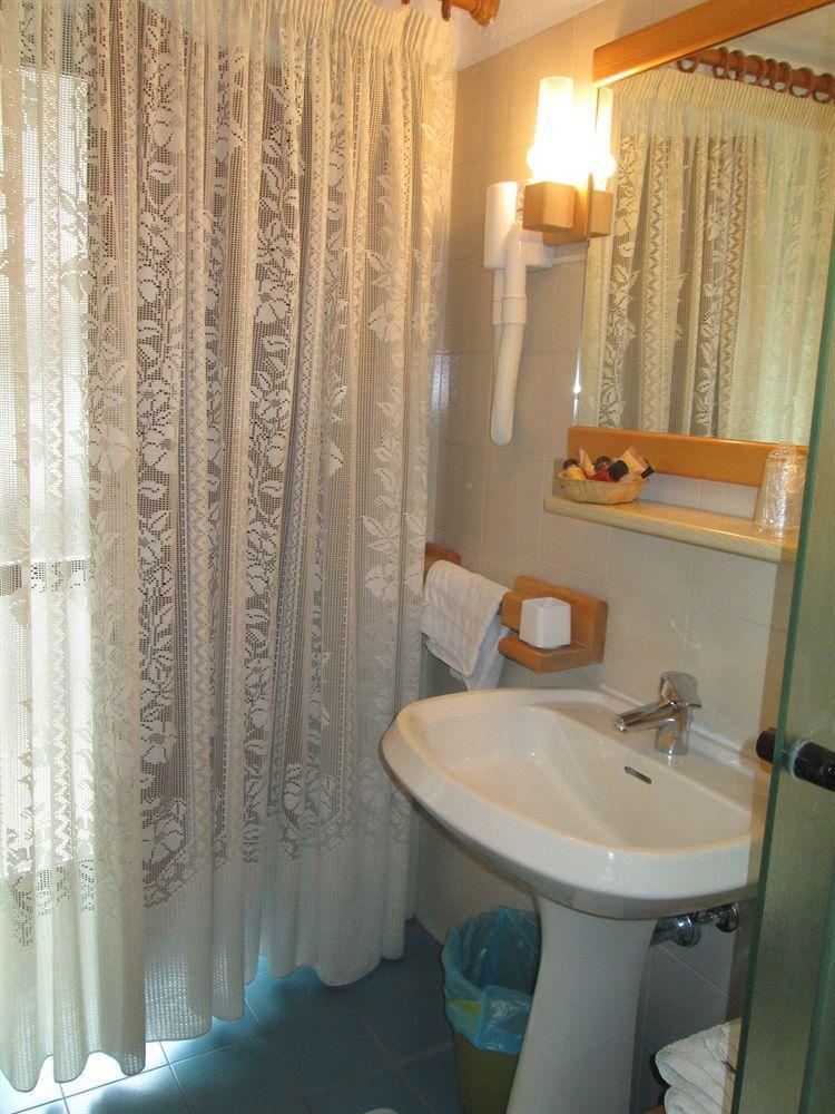Hotel Cecchin Aosta Zewnętrze zdjęcie