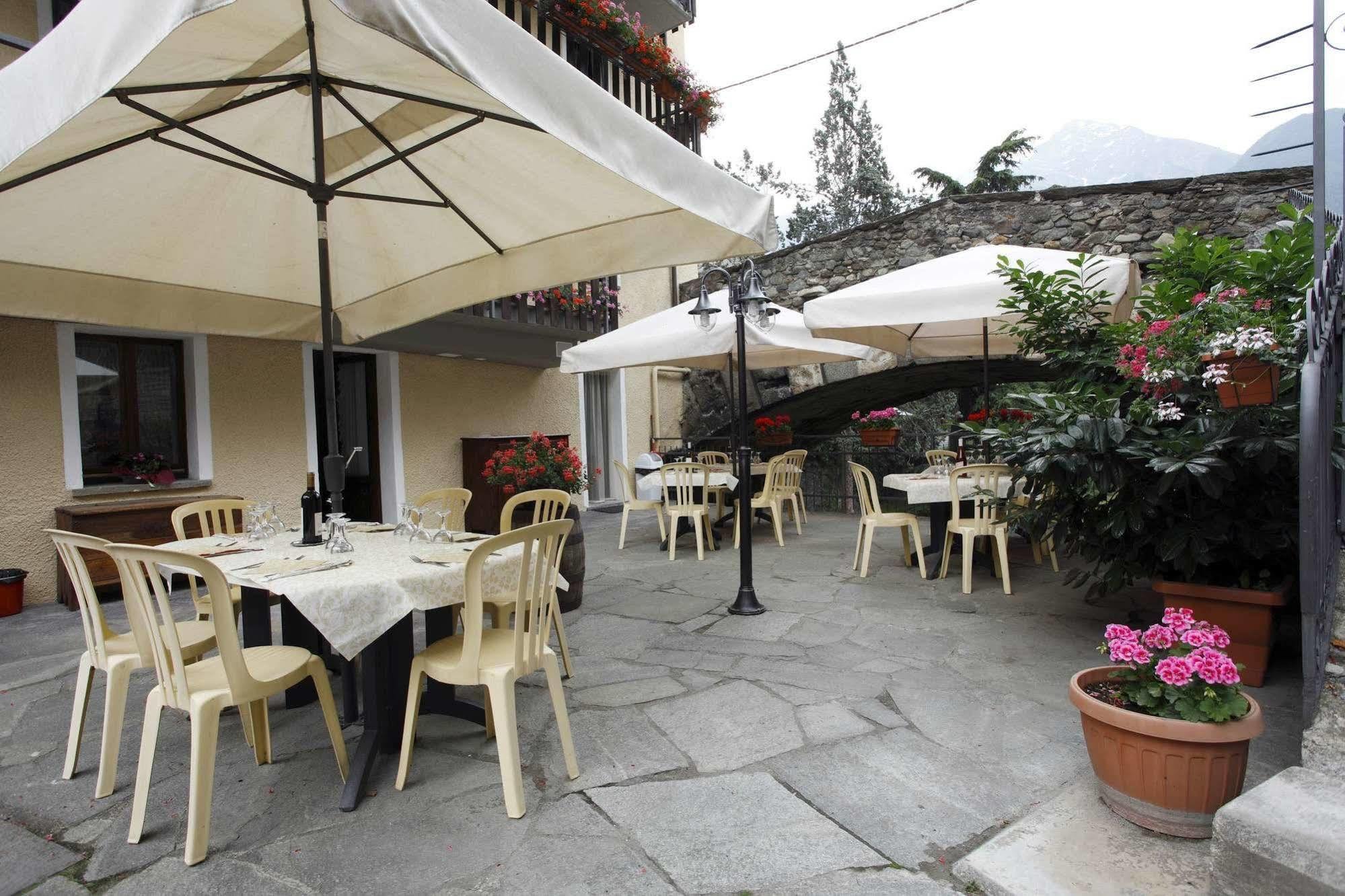 Hotel Cecchin Aosta Zewnętrze zdjęcie