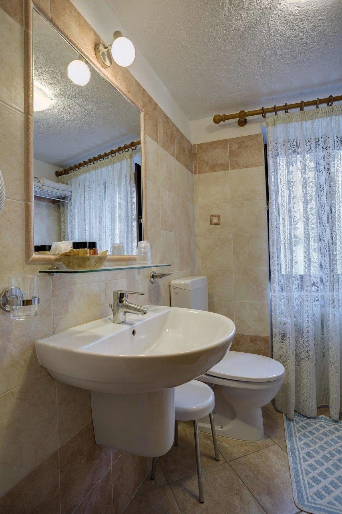 Hotel Cecchin Aosta Zewnętrze zdjęcie