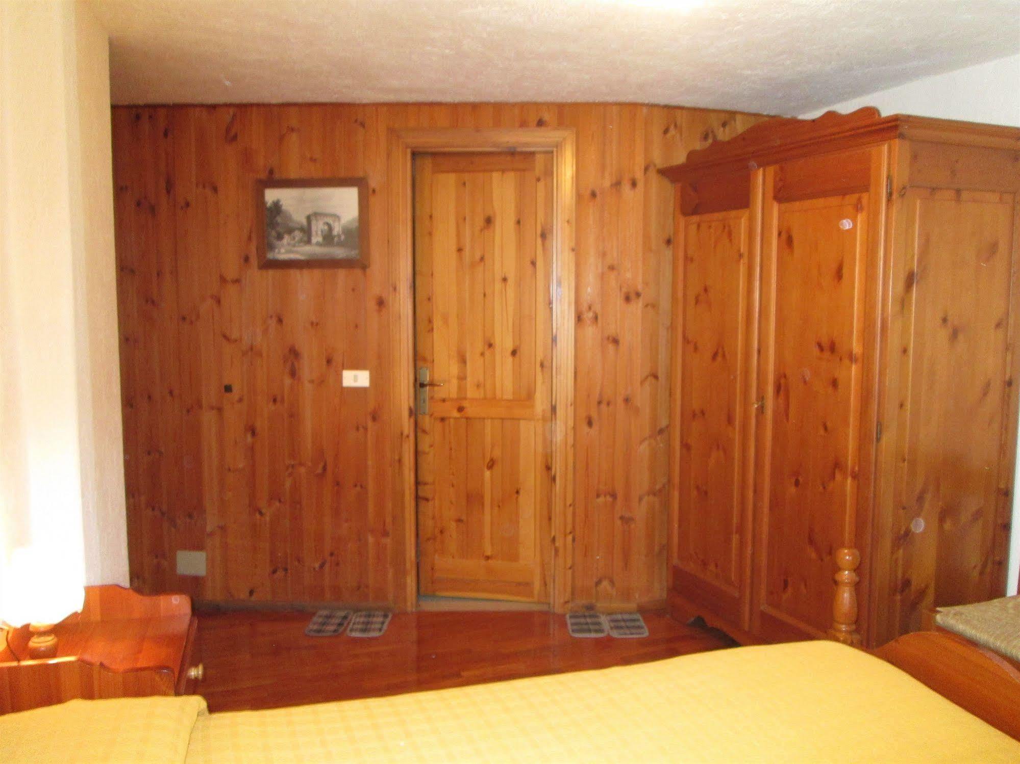 Hotel Cecchin Aosta Zewnętrze zdjęcie